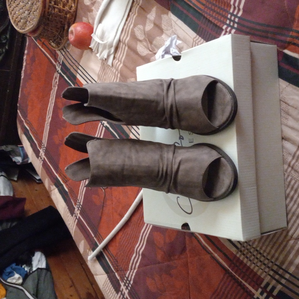 Shootie by  Comfort
